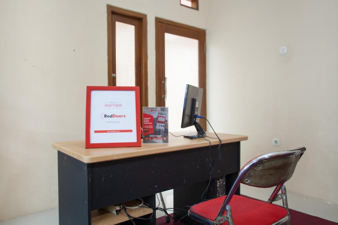 Reddoorz Syariah Near Untag Banyuwangi Hotell Banyuwangi  Exteriör bild