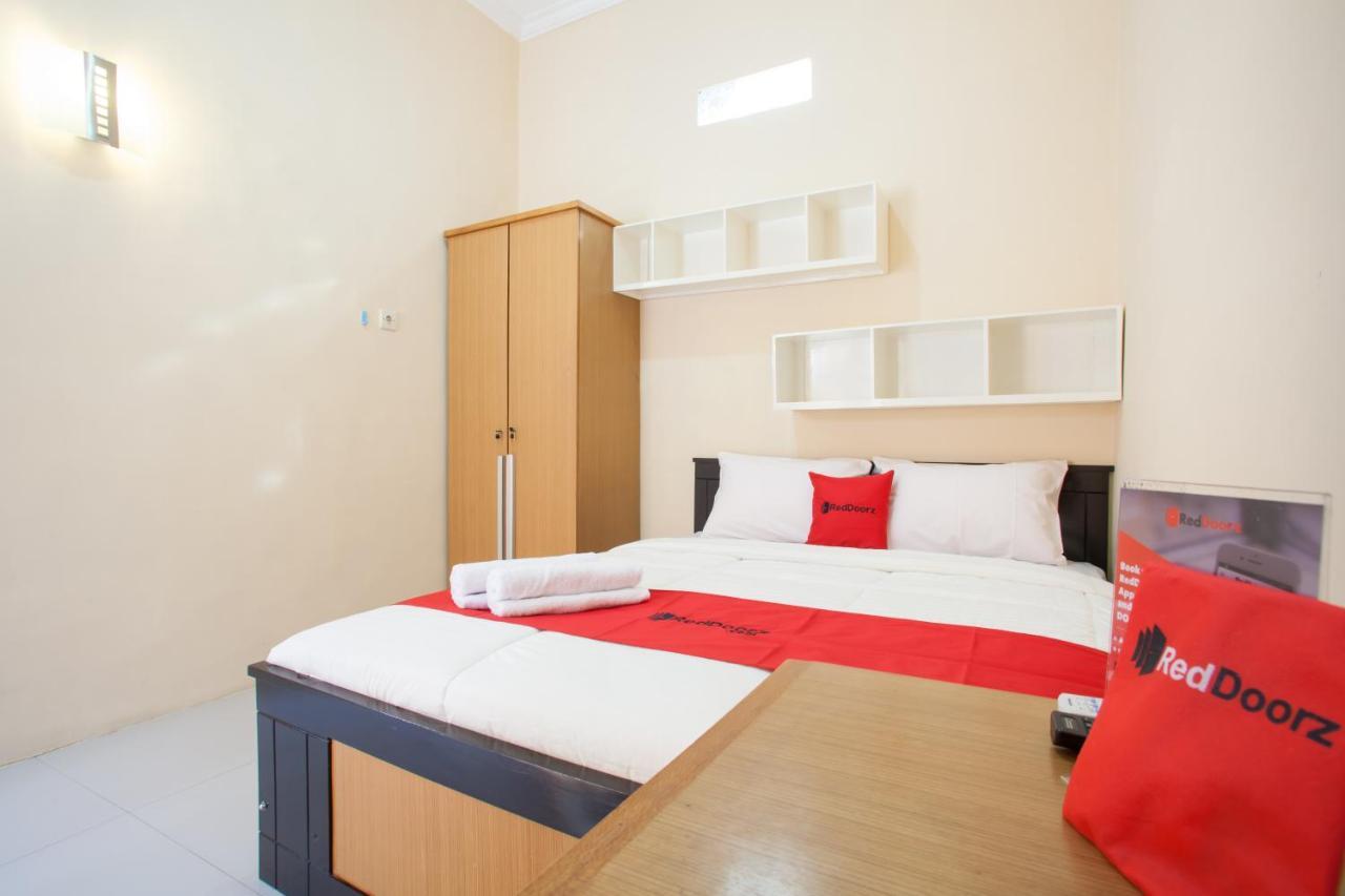 Reddoorz Syariah Near Untag Banyuwangi Hotell Banyuwangi  Exteriör bild